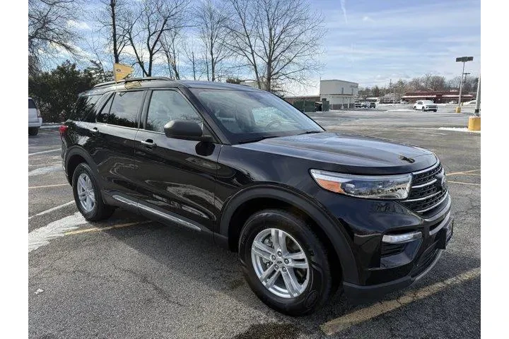 $30985 : Ford Explorer 2022 AWD XLT 4 image 10