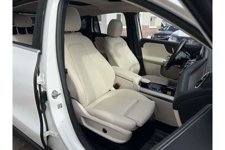 $30616 : Mercedes-Benz GLA 2023 AWD G image 9