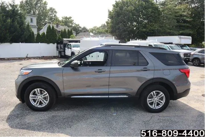 $33447 : Ford Explorer 2023 AWD XLT 4 image 9
