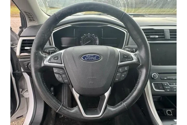 $10363 : Ford Fusion 2016 AWD SE 4dr image 9