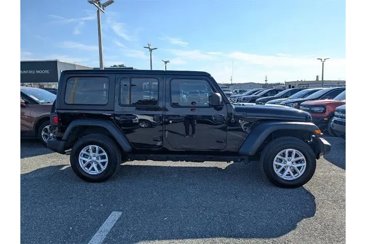 $28138 : Jeep Wrangler 2023 4x4 Sport image 2