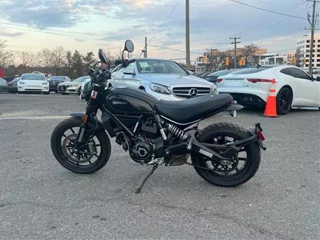 $9500 : 2020 DUCATI SCRAMBLER 1100 image 4