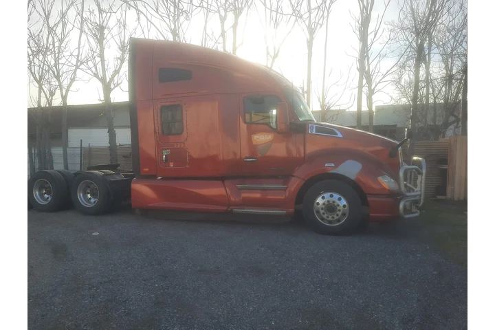 $44000 : 2019 Kenworth T680 image 2