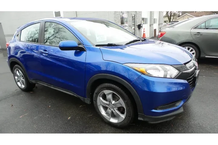 $17900 : 2018 HR-V LX image 3