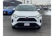 $25487 : Toyota RAV4 2024 AWD XLE 4dr thumbnail
