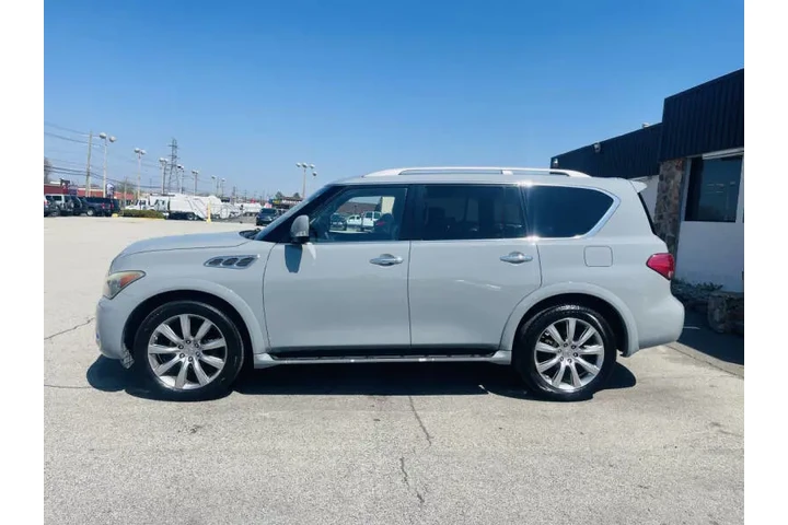 $9999 : 2013 QX56 image 4