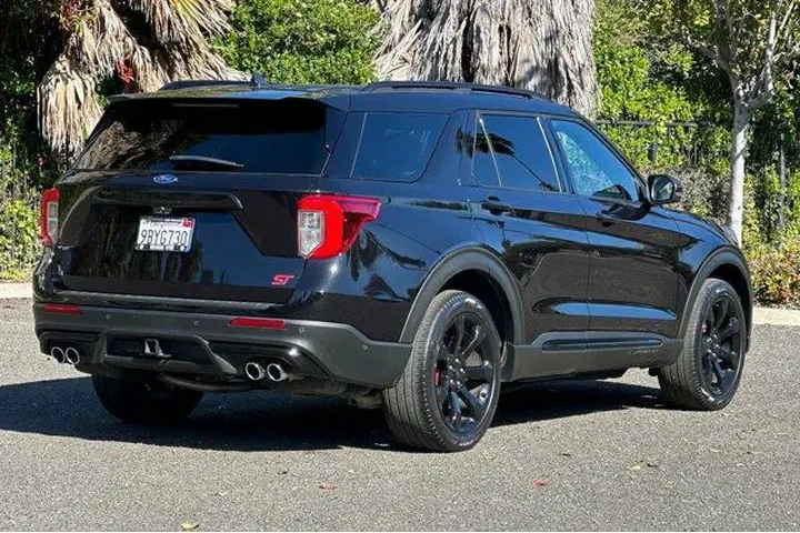 $37589 : Ford Explorer 2022 AWD ST 4d image 4