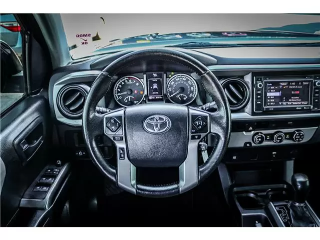 2016 Toyota Tacoma Double Cab image 3