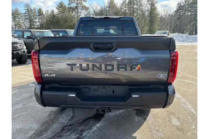 $38495 : Toyota Tundra 2022 4x4 SR5 4 image 7