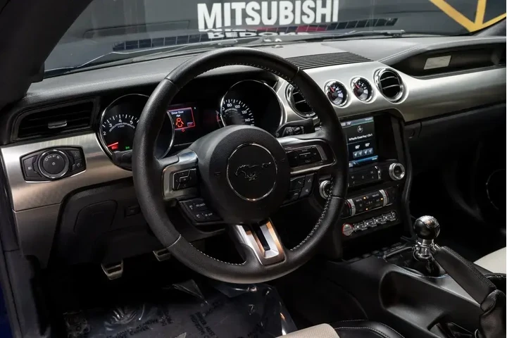$38995 : Ford Mustang 2015 GT 50 Year image 2