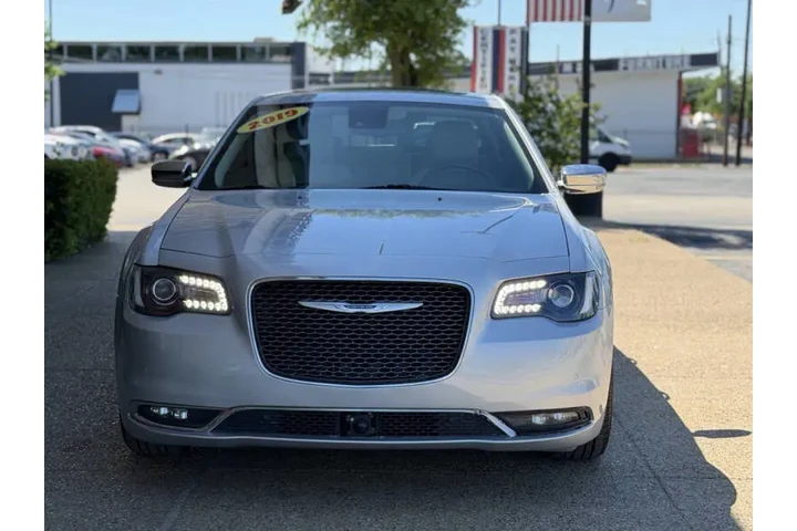 $17999 : 2019 300 Limited image 5