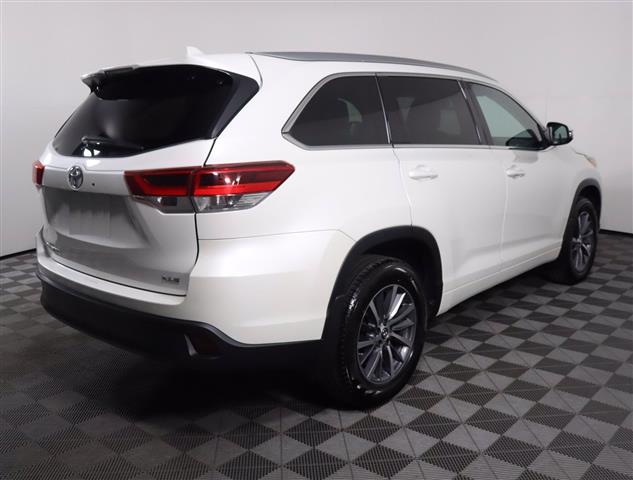 $261000 : toyota HIGHLANDER 2017 image 3