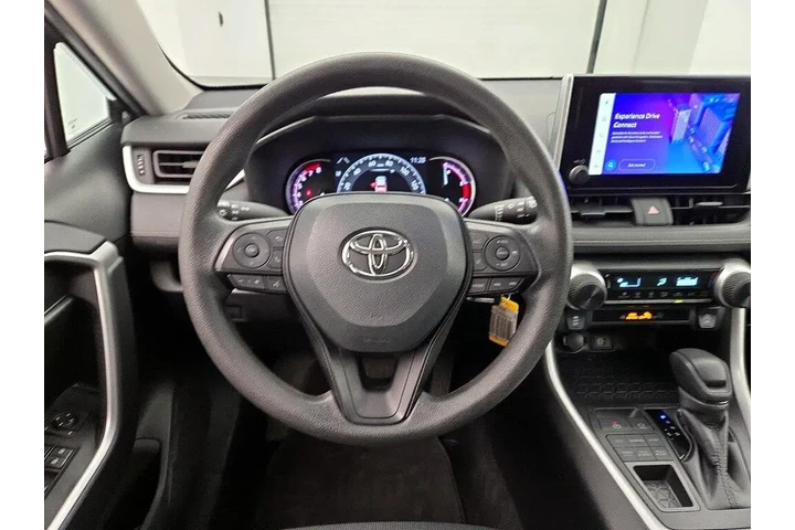 $25998 : Toyota RAV4 2024 AWD LE 4dr image 10