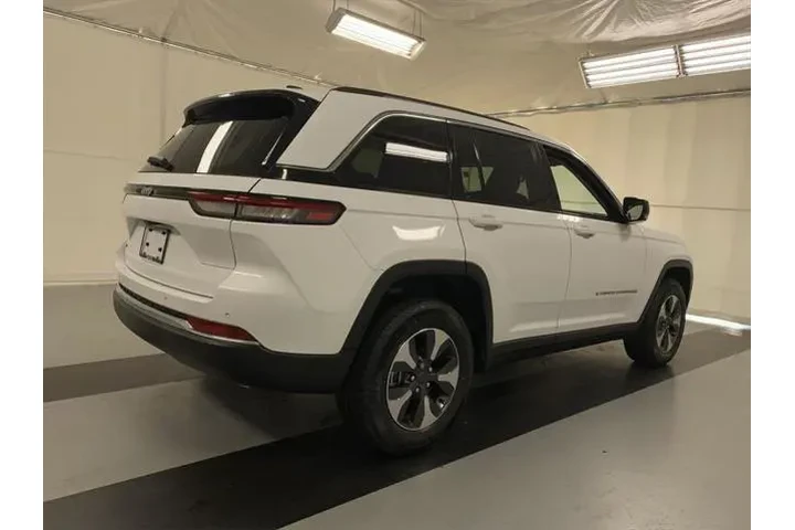 $39775 : Jeep Grand Cherokee 2023 4x4 image 7