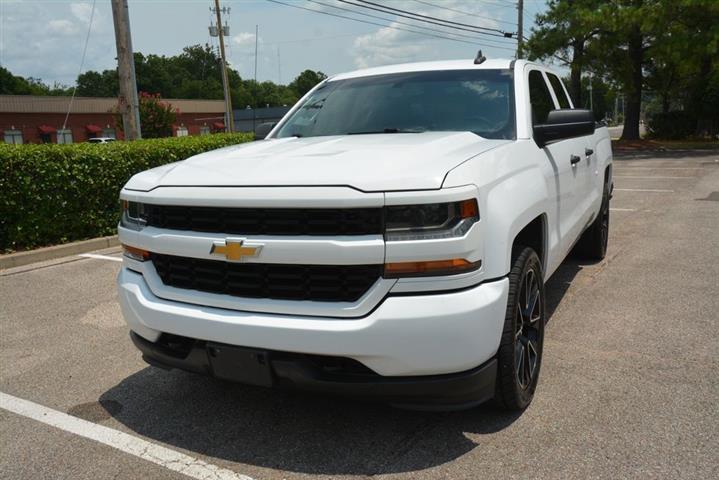 2018 Silverado 1500 Custom image 2