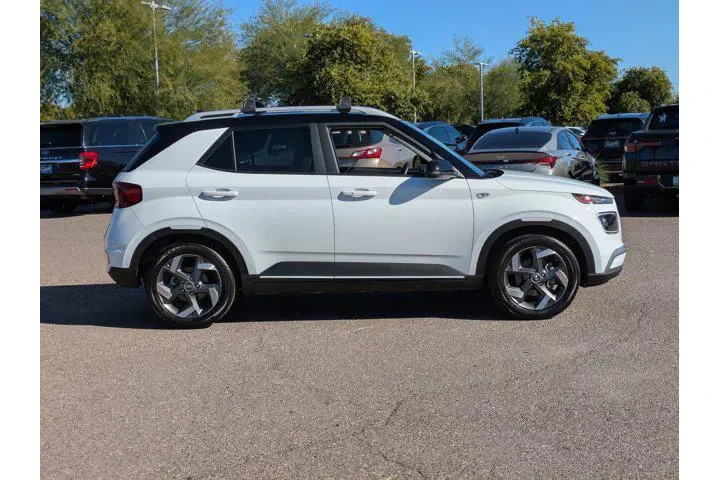 $18159 : Hyundai VENUE 2022 Limited 4 image 2