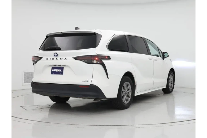 $36998 : Toyota Sienna 2024 LE 8-Pass image 8