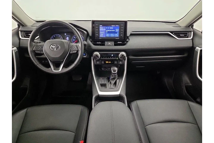$29998 : Toyota RAV4 2021 AWD XLE Pre image 9