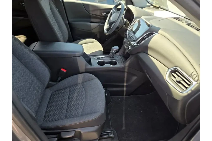 $23991 : Chevrolet Equinox 2023 LT 4d image 3