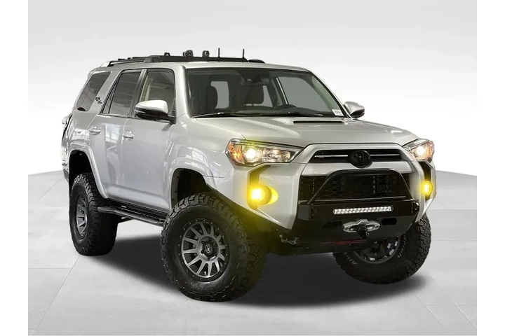 $39000 : 2020 4Runner TRD Off-Road Pre image 7