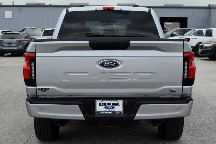 $38925 : Ford F-150 Lightning 2023 AW image 4