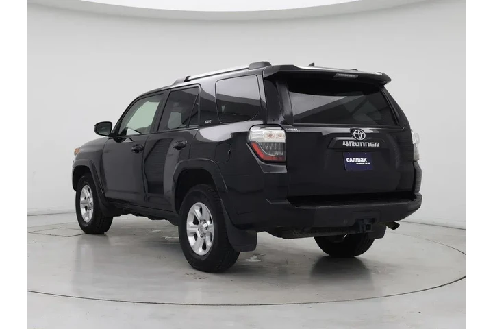 $30998 : Toyota 4Runner 2022 4x2 SR5 image 2