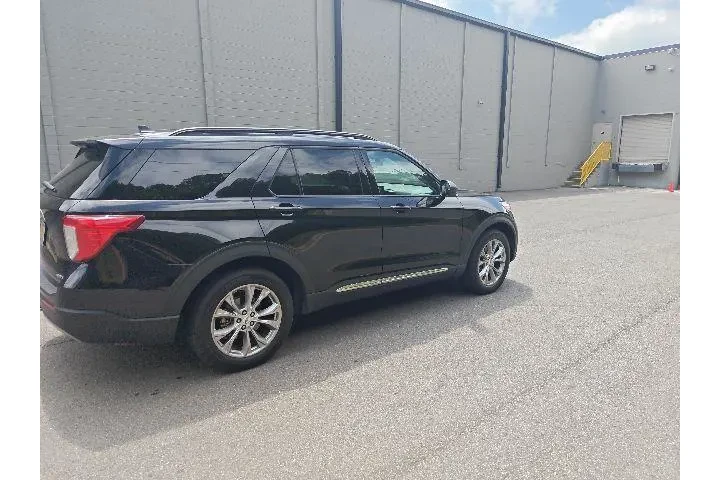 $30990 : Ford Explorer 2024 AWD XLT 4 image 3