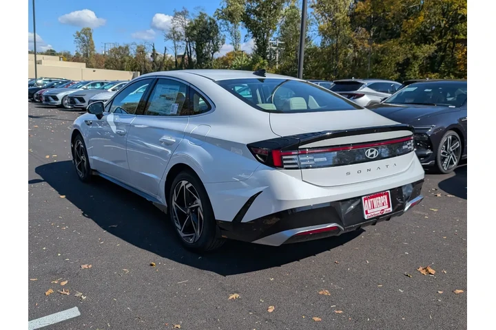 $28344 : Hyundai SONATA 2026 SEL Spor image 4