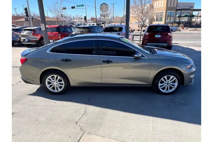 2018 Malibu LT image 4