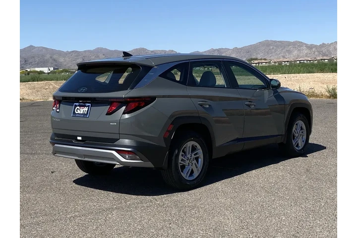 $30490 : Hyundai TUCSON 2026 AWD SE 4 image 3
