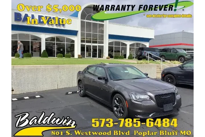 $20900 : Chrysler 300 2021 Touring 4d image 1