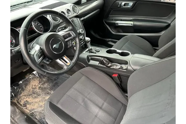 $23990 : Ford Mustang 2018 GT 2dr Fas image 9