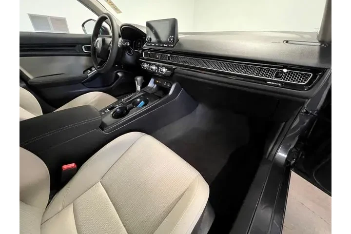 $23591 : Honda Civic 2023 LX 4dr Seda image 10