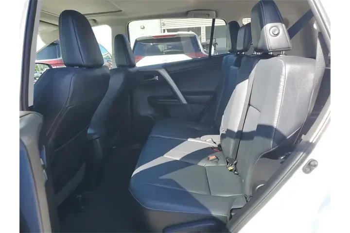 $18490 : Toyota RAV4 2017 Limited 4dr image 10