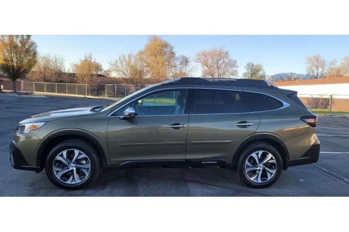 $22700 : 2020 Outback Touring image 6