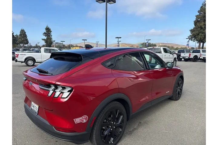 $27950 : Ford Mustang Mach-E 2024 Sel image 4