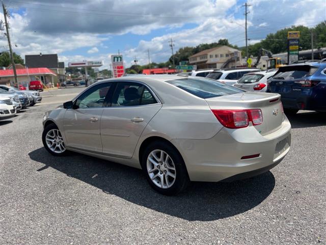 $8990 : 2015 Malibu image 5