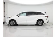 $36998 : Toyota Sienna 2024 LE 8-Pass thumbnail