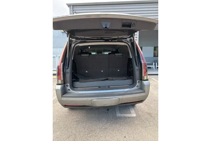 $30990 : Cadillac Escalade 2020 Stand image 6