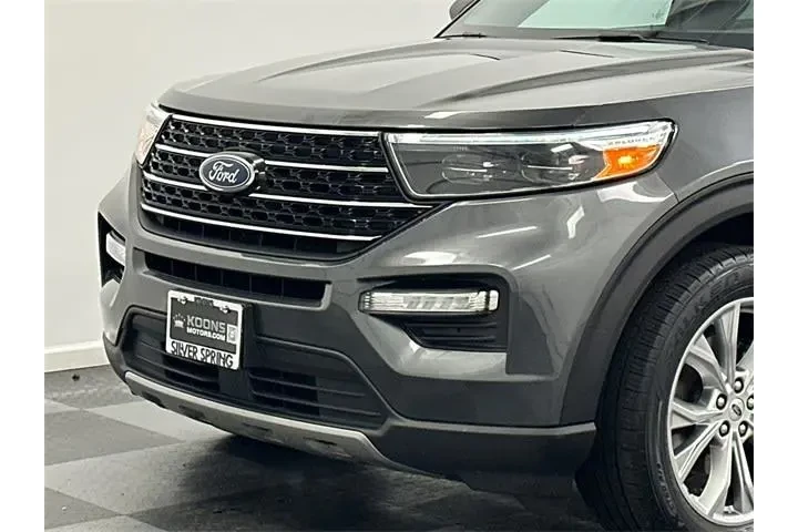 $17750 : Ford Explorer 2020 AWD XLT 4 image 2