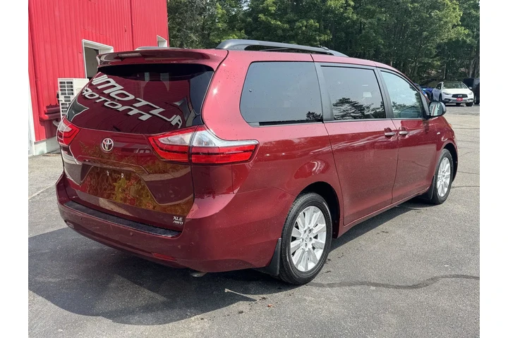 $20885 : 2016 Sienna XLE image 9