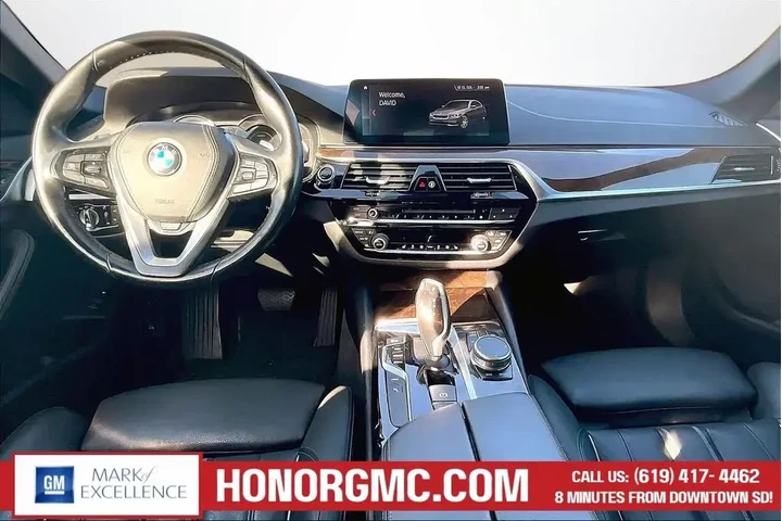 $19688 : BMW 5 Series 2019 530e iPerf image 7