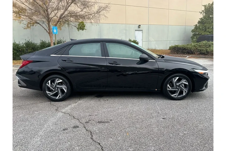 $27420 : Hyundai ELANTRA 2025 SEL Con image 4
