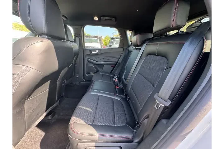 $31000 : Ford Escape 2025 AWD ST-Line image 8