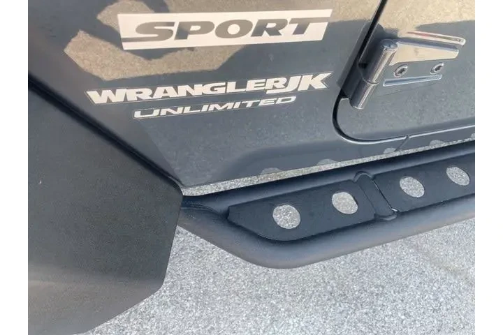 $17500 : Jeep Wrangler JK Unlimited 2 image 7