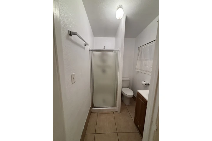 $1600 : Renta  casita image 4
