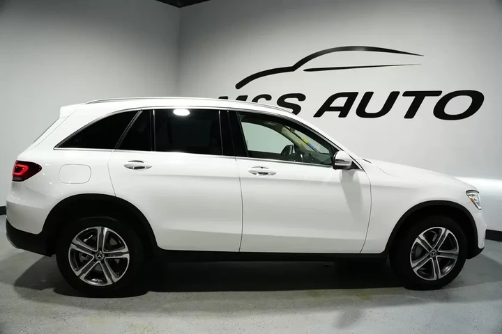 $22156 : 2020 GLC 300 image 7