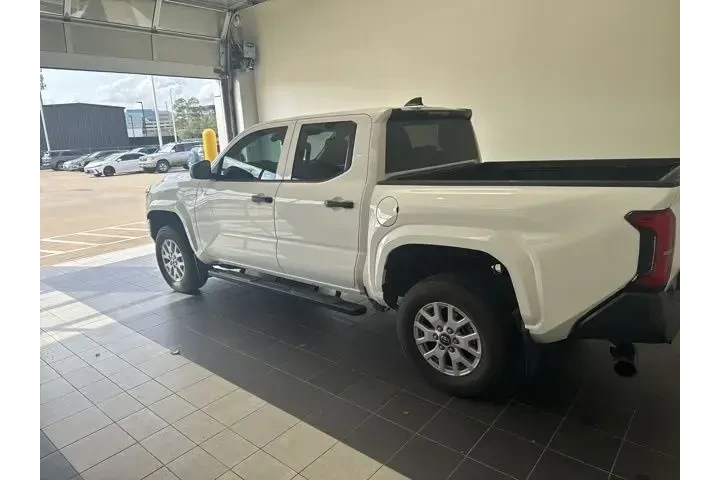 $30483 : Toyota Tacoma 2024 4x2 SR 4d image 8