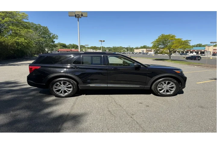 $34986 : Ford Explorer 2023 AWD XLT 4 image 8