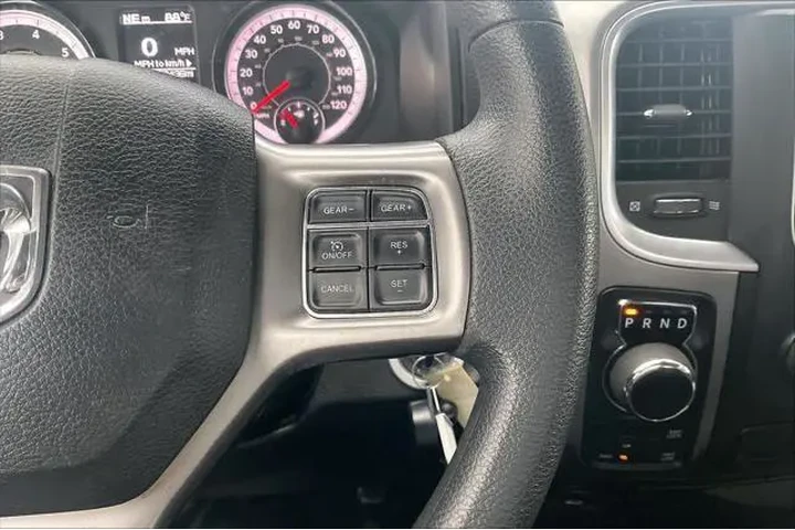$27621 : Ram 1500 Classic 2024 4x4 SL image 6